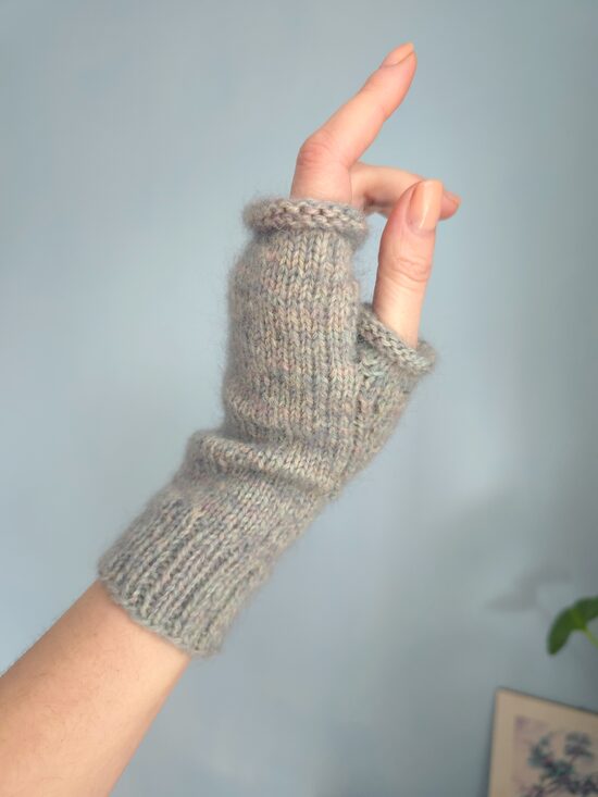 Adīti, pasteļ zili vilnas bezpirkstu cimdi