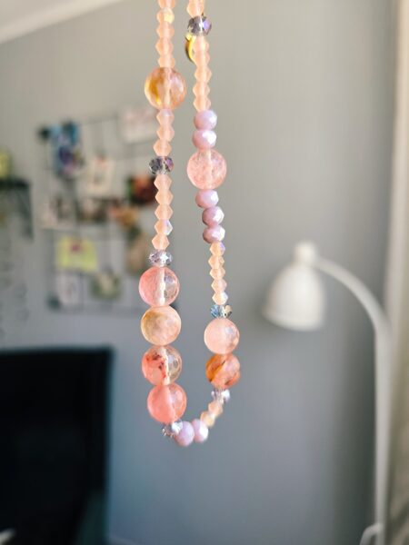 Rožu rozā kvarca krelles