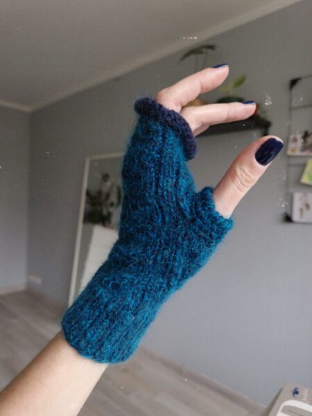 Koši zili bezpirkstu cimdi